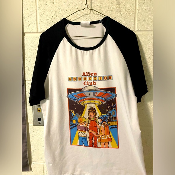 Retro Tshirt - Picture 1 of 2